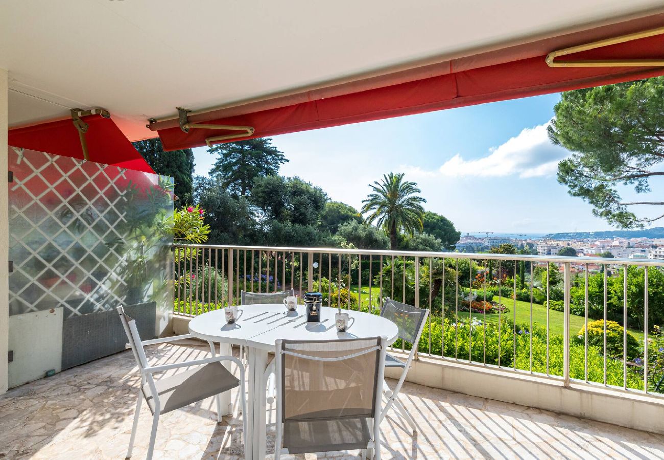 Apartment in Antibes - Sea View Gardens in Antibes 