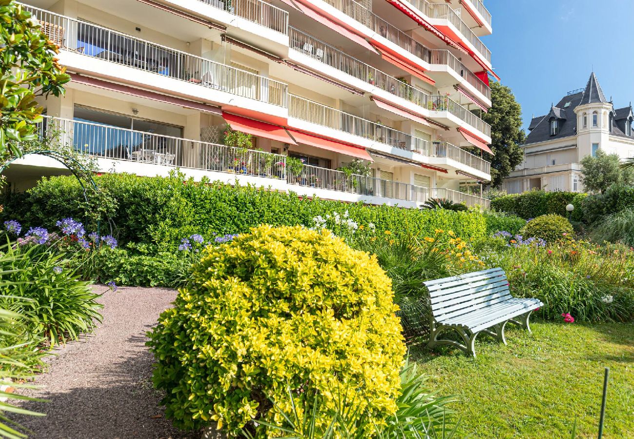 Apartment in Antibes - Sea View Gardens in Antibes 