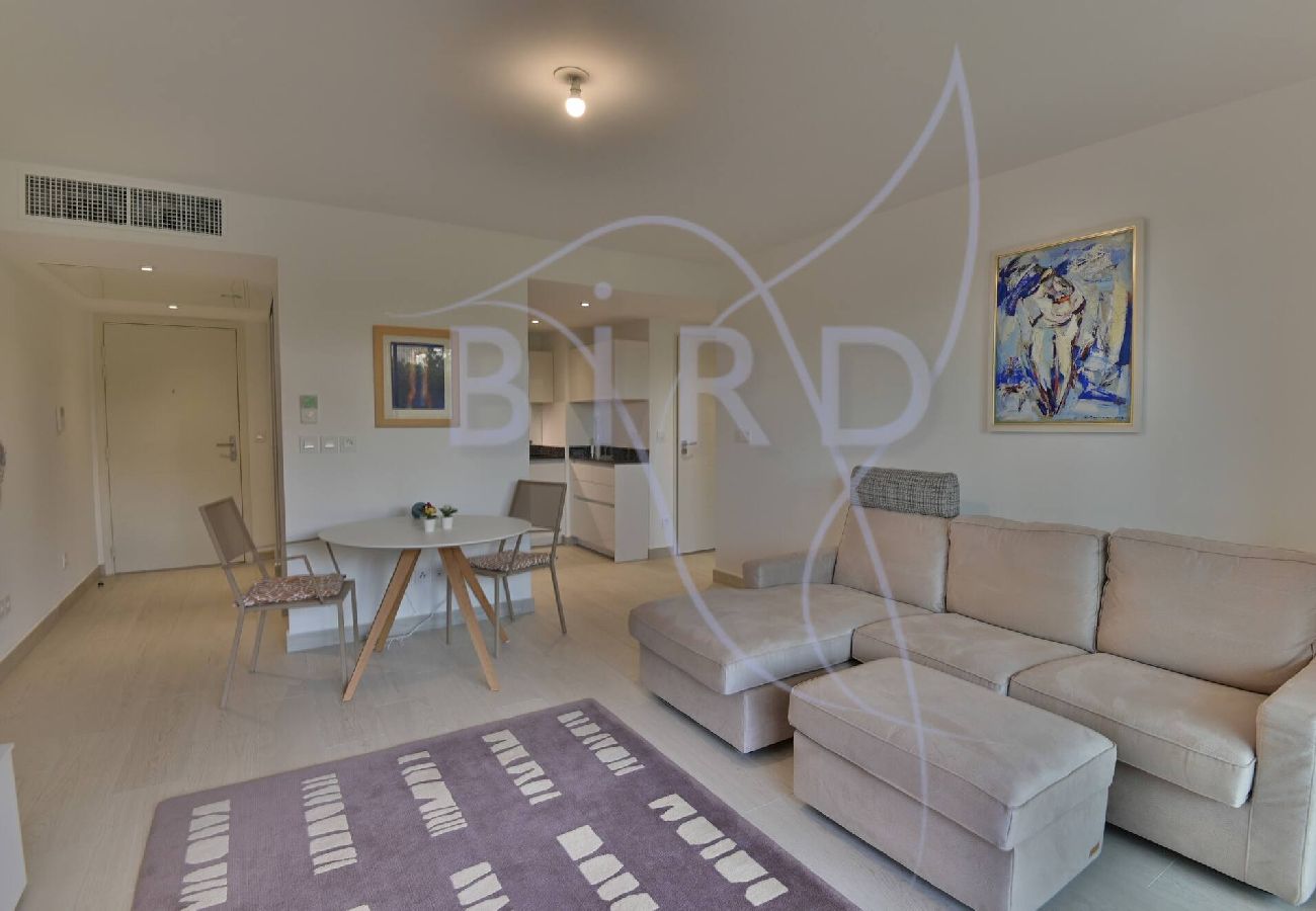 Apartment in Villeneuve-Loubet - Waterfront apartment with private garden 