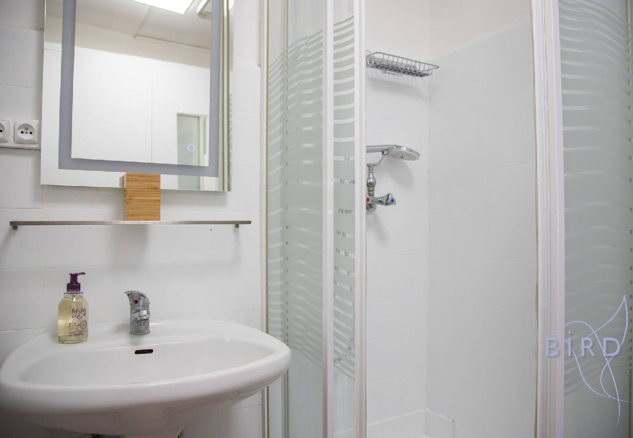 Apartment in Antibes - Beautiful authentic apartment in the heart of old 