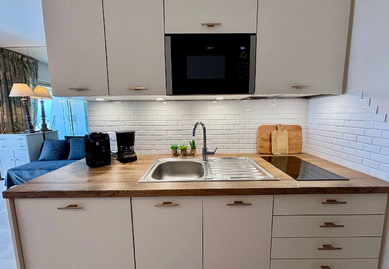 Studio in Villeneuve-Loubet - Lovely studio in Marina Baie des Anges 
