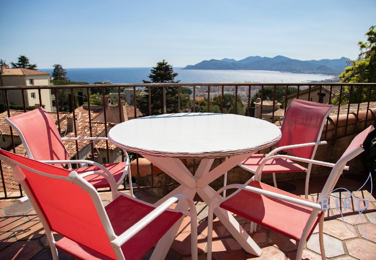 Apartment in Cannes - Apart villa atypical Sea View And Swimming Pool 