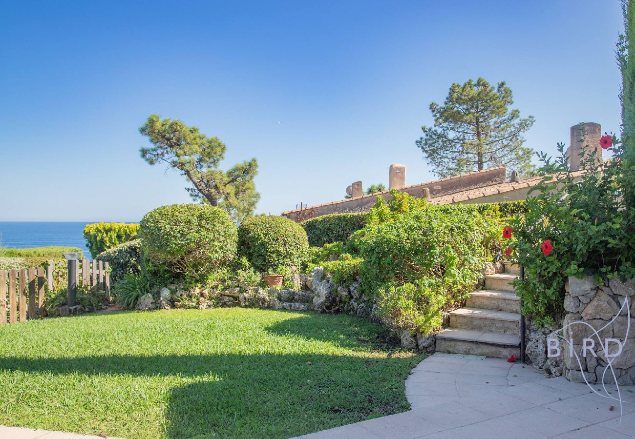 Villa in Théoule-sur-Mer - Sumptuous villa with sea view and its renovated 