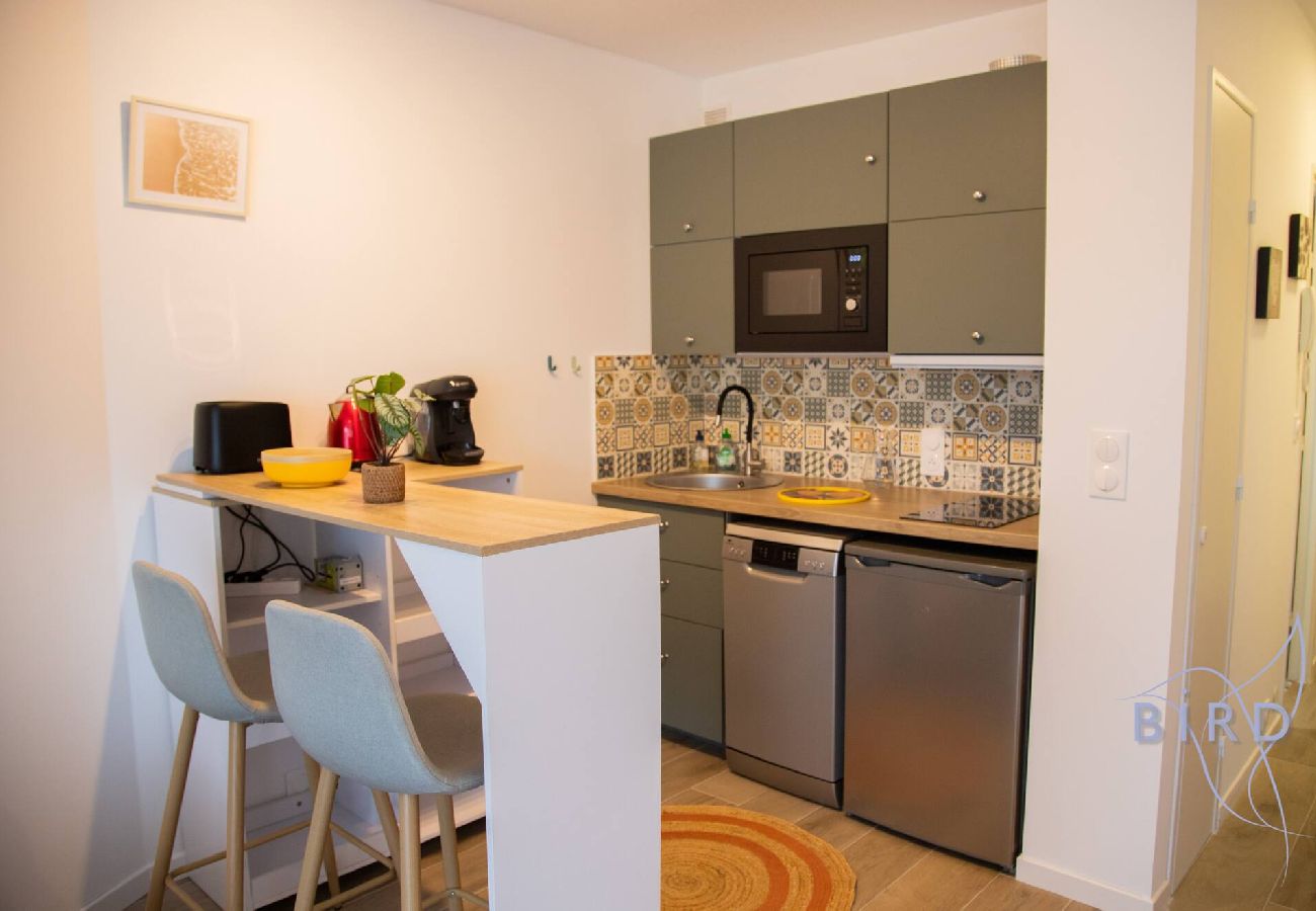 Studio in Antibes - Studio With Swimming Pool in Juan Les Pins 