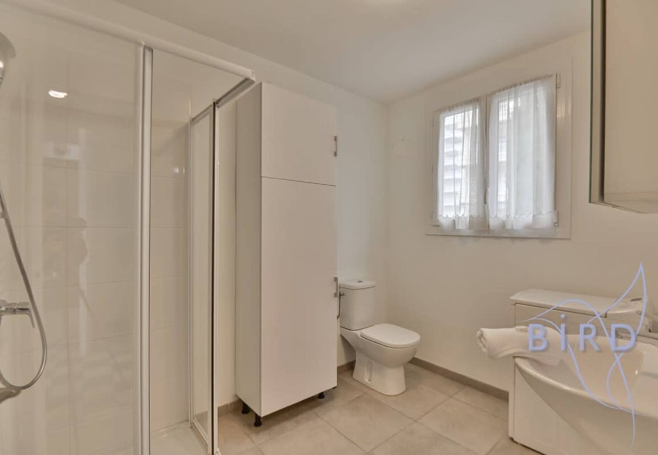 Studio in Antibes - Large studio on the seafront 