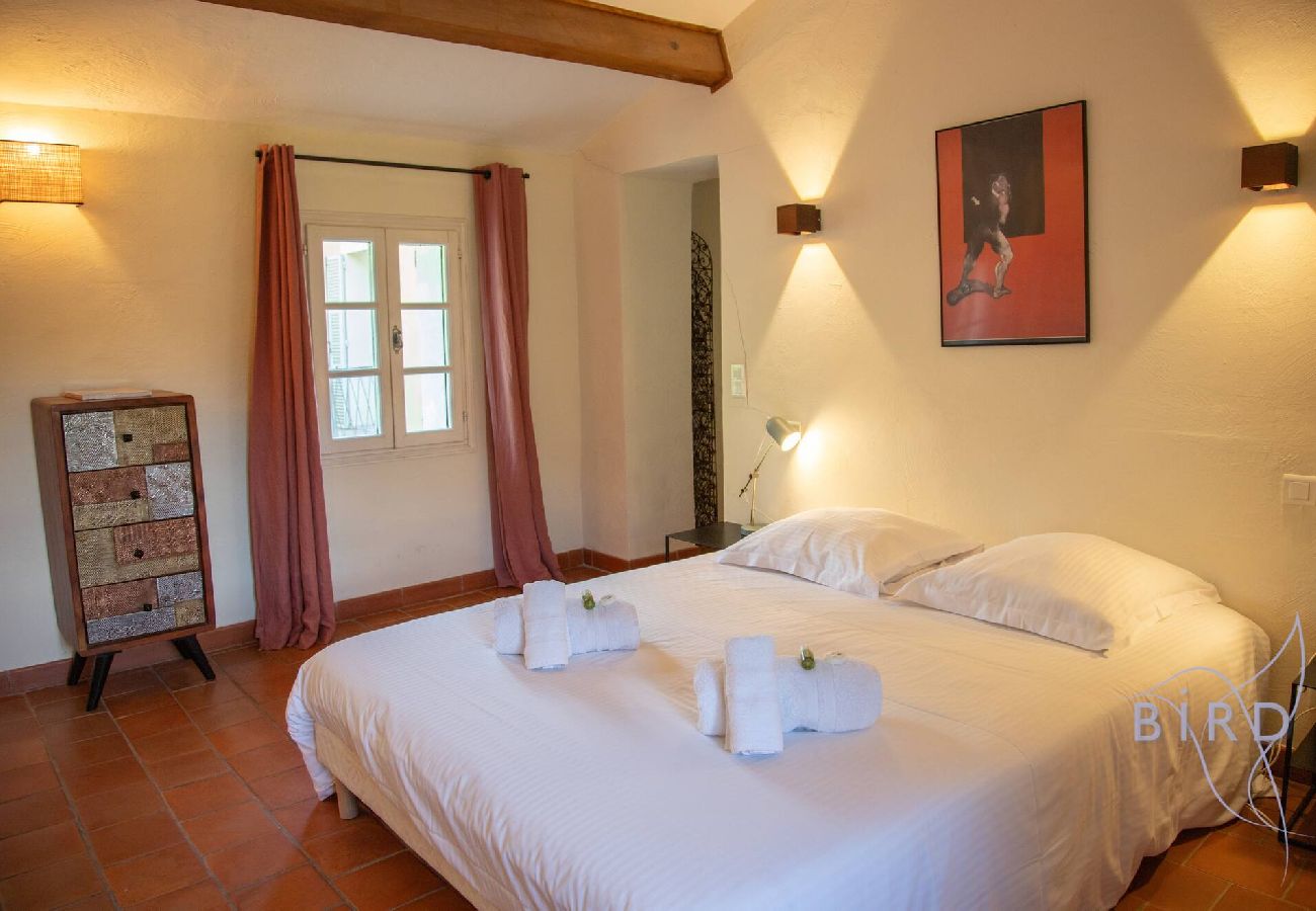 Villa in Nice - Villa Bonnard in Nice Sea and city View Pool 