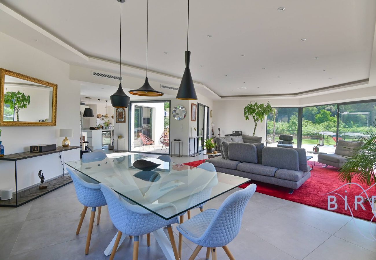 Villa in Pégomas - Beautiful contemporary 200m pool riverside 