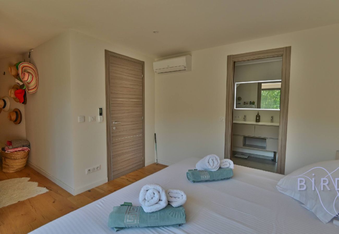 Villa in Pégomas - Beautiful contemporary 200m pool riverside 