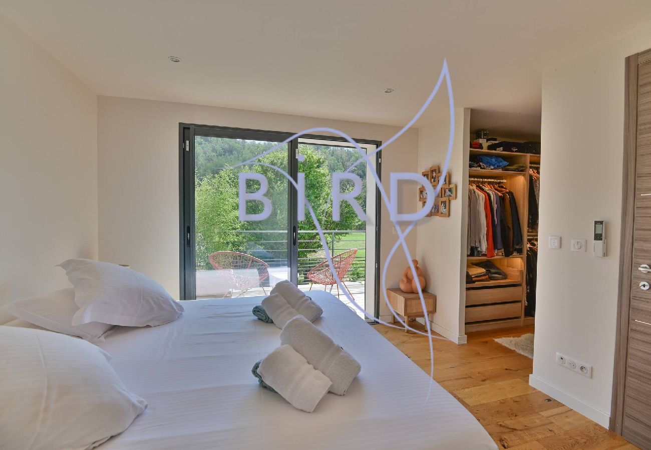 Villa in Pégomas - Beautiful contemporary 200m pool riverside 