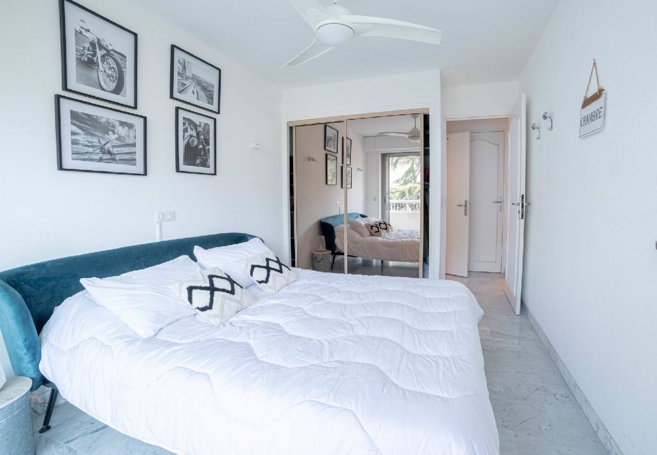 Apartment in Cannes - Rue d'Antibes Cannes Bright apartment with terrace 