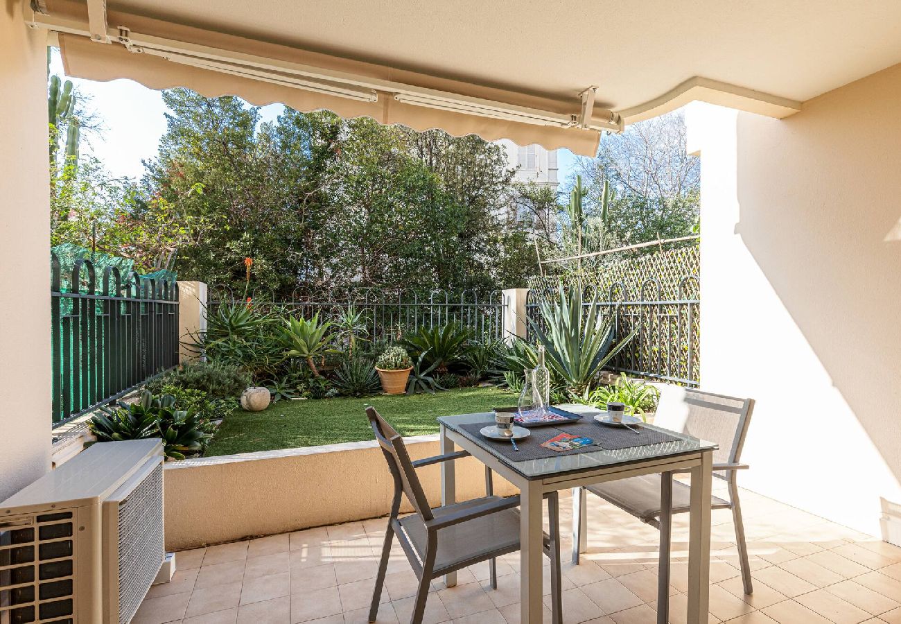 Studio in Cannes - Studio center Cannes - terrace, air conditioning and garage