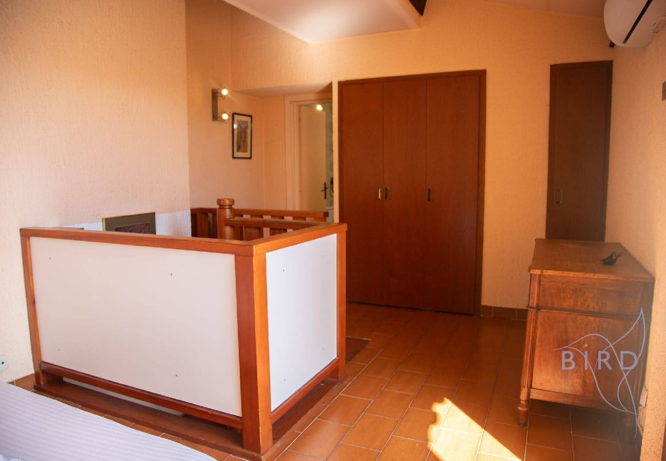 Apartment in Antibes - Large duplex in the heart of Viel Antibes 