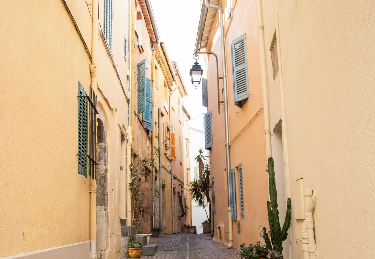 Terraced House in Cannes - Charming town house in the heart of Suquet 