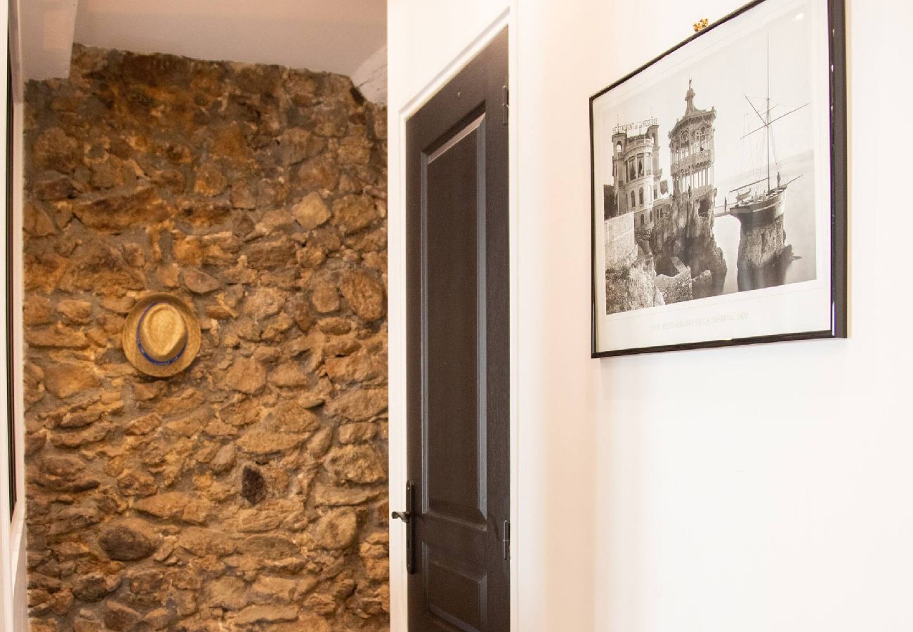 Terraced House in Cannes - Charming town house in the heart of Suquet 