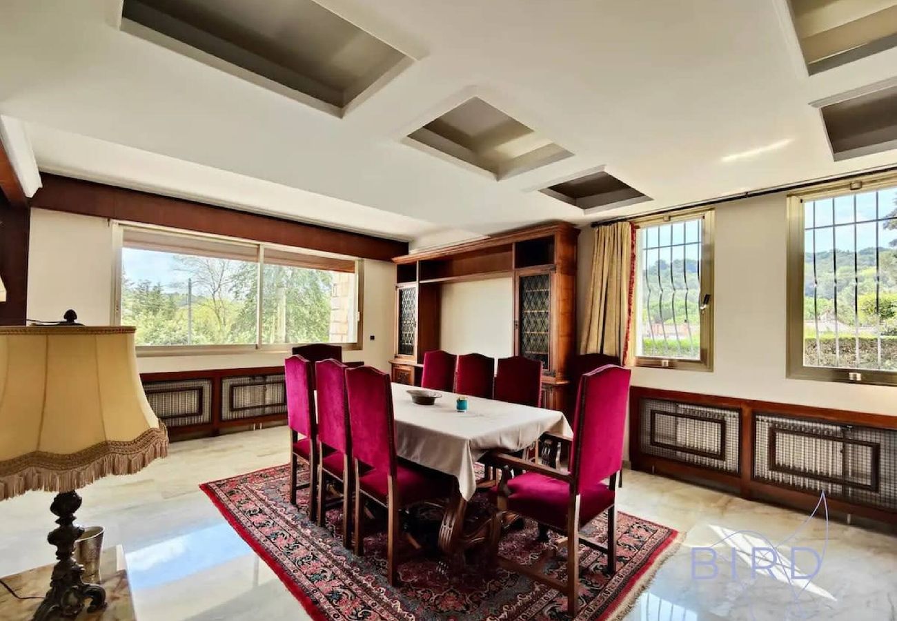 Villa in Mougins - Magnificent residence with pool next to the Golf