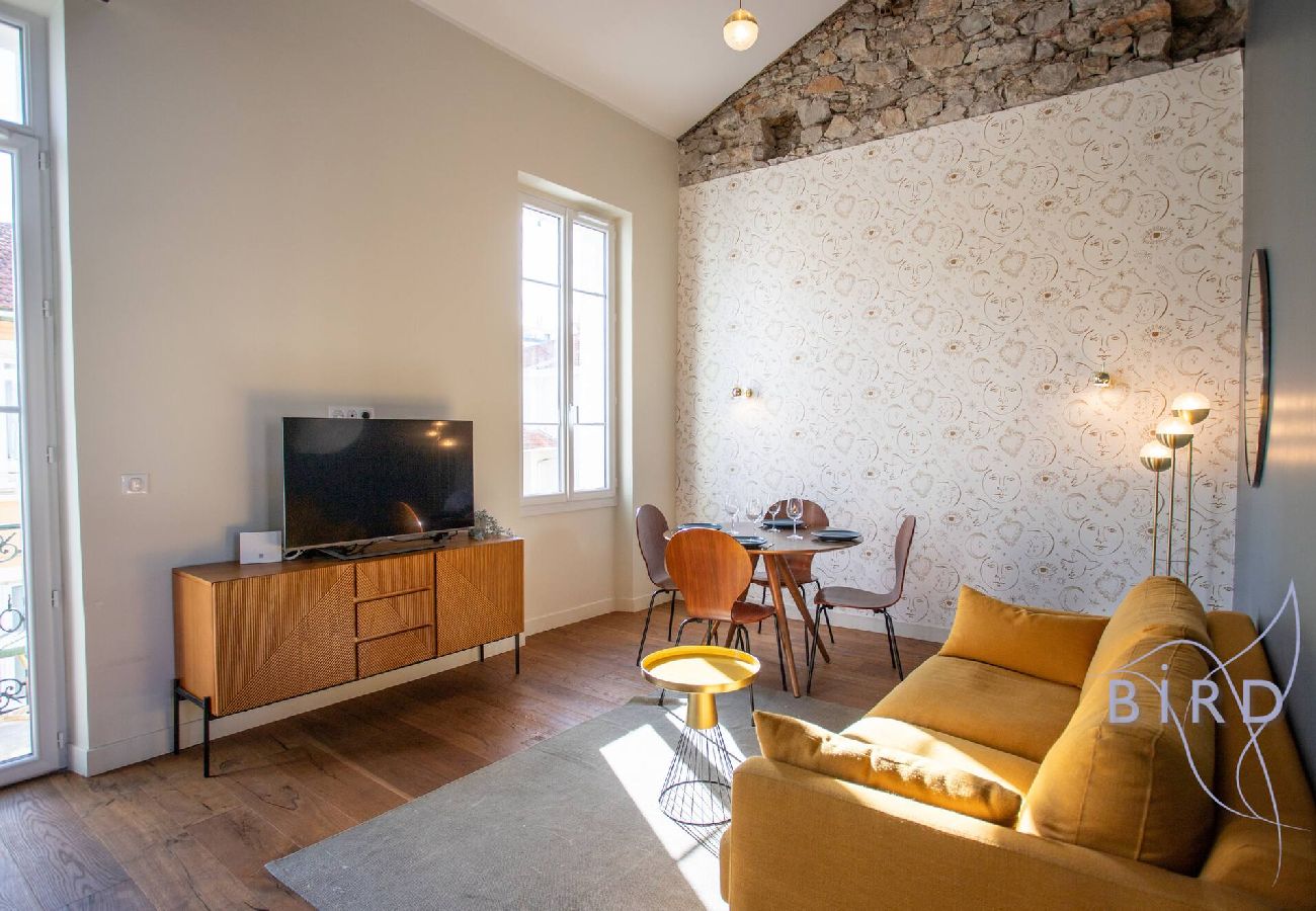 Apartment in Antibes - Le Gravette • Chic Escape in Old Antibes & Beaches