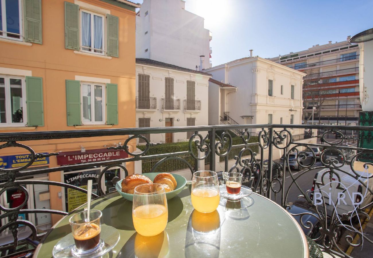 Apartment in Antibes - Le Gravette • Chic Escape in Old Antibes & Beaches