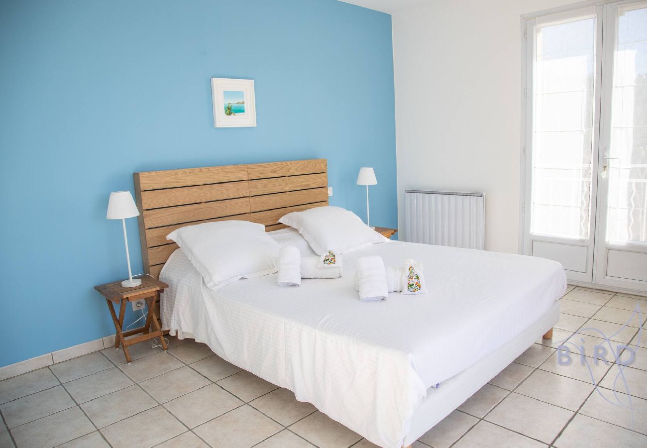 Villa in Le Cannet - Villa Cannes Hills sea view pool 8 pax
