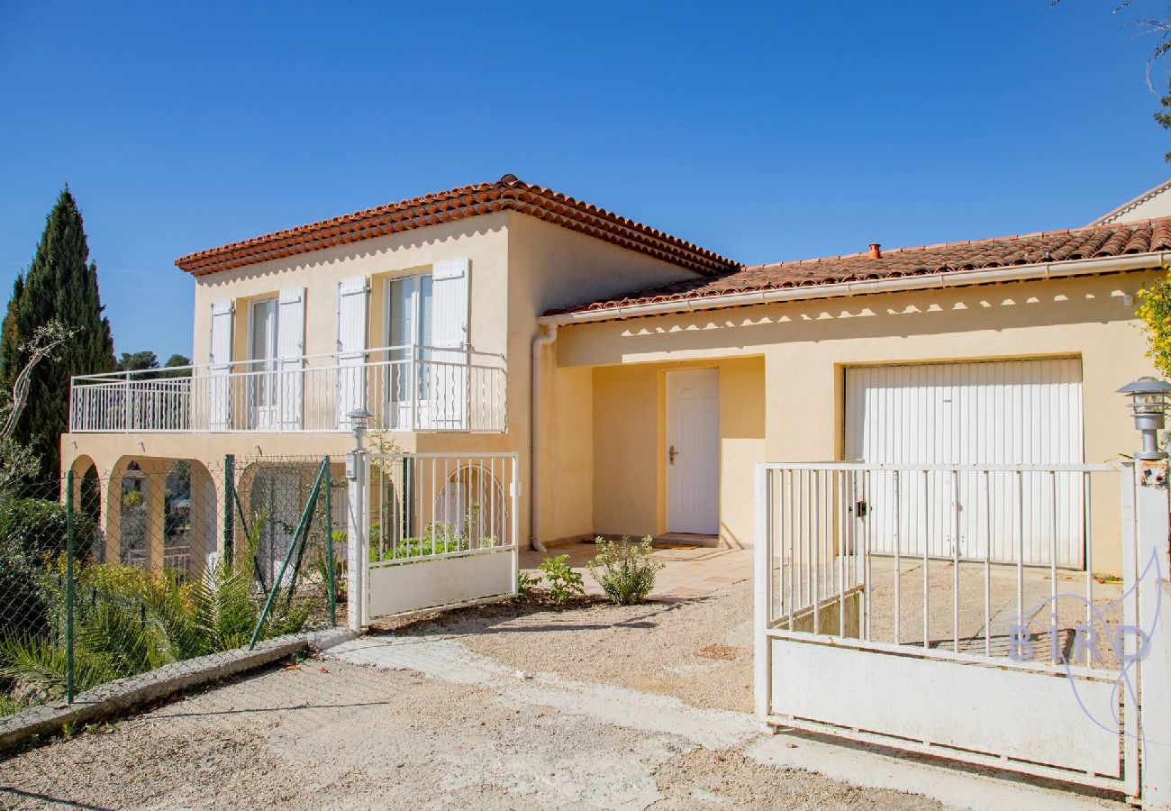 Villa in Le Cannet - Villa Cannes Hills sea view pool 8 pax