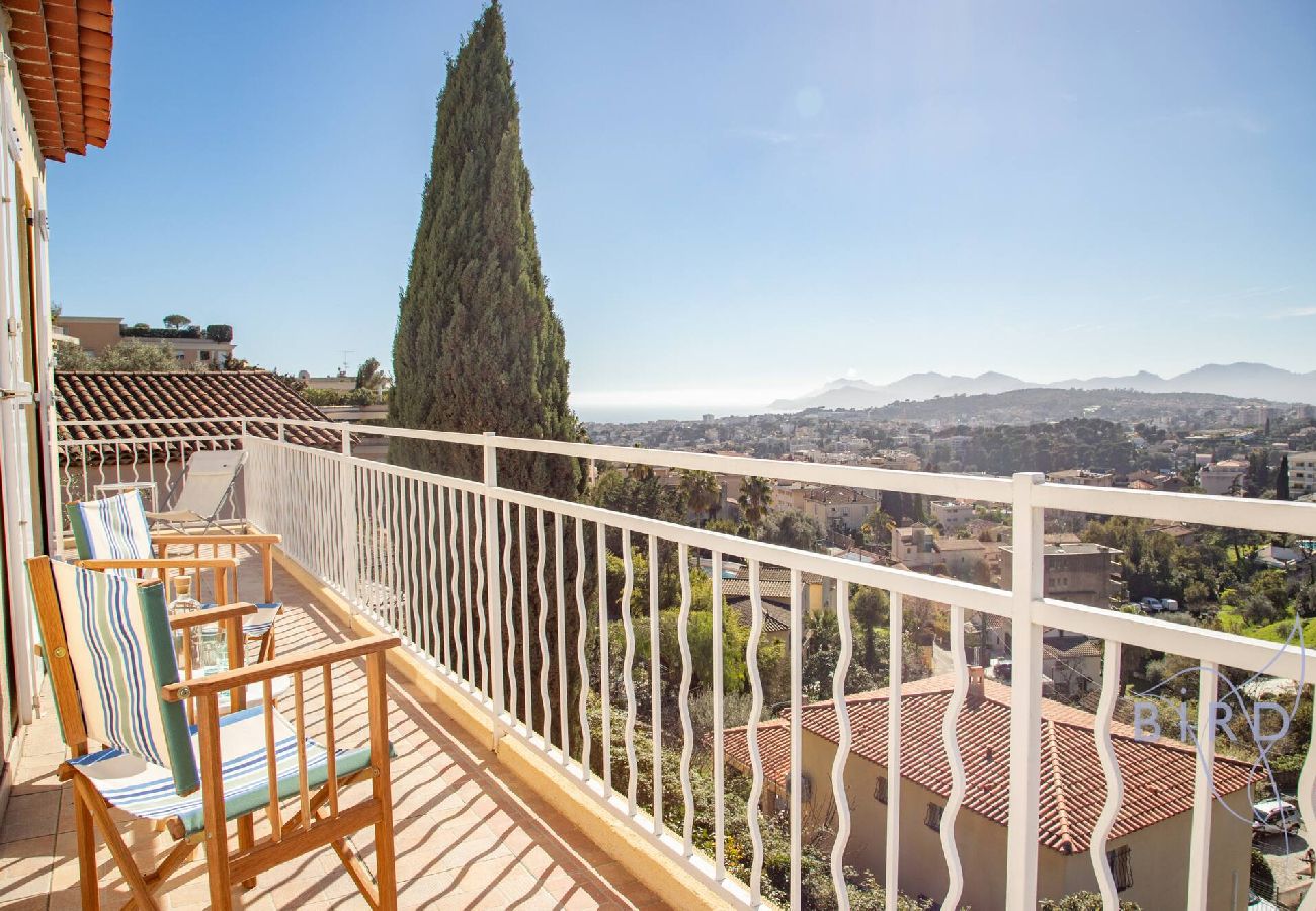 Villa in Le Cannet - Villa Cannes Hills sea view pool 8 pax