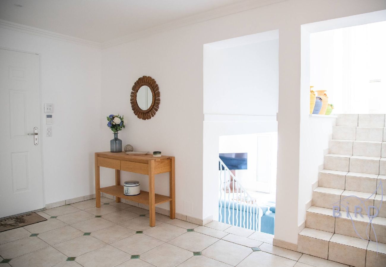 Villa in Le Cannet - Villa Cannes Hills sea view pool 8 pax