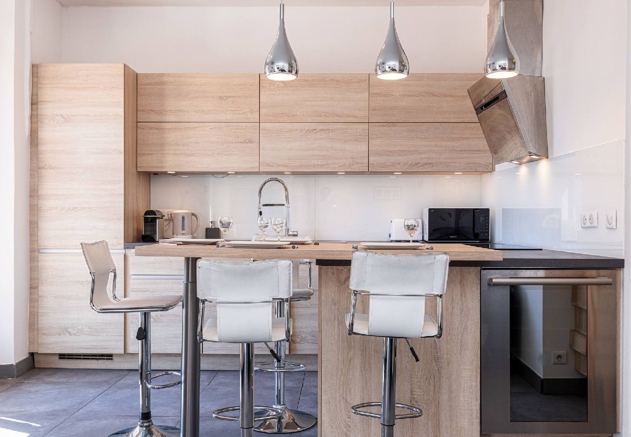 Apartment in Cannes - 3 Rooms Ultra Central with Air Conditioning 