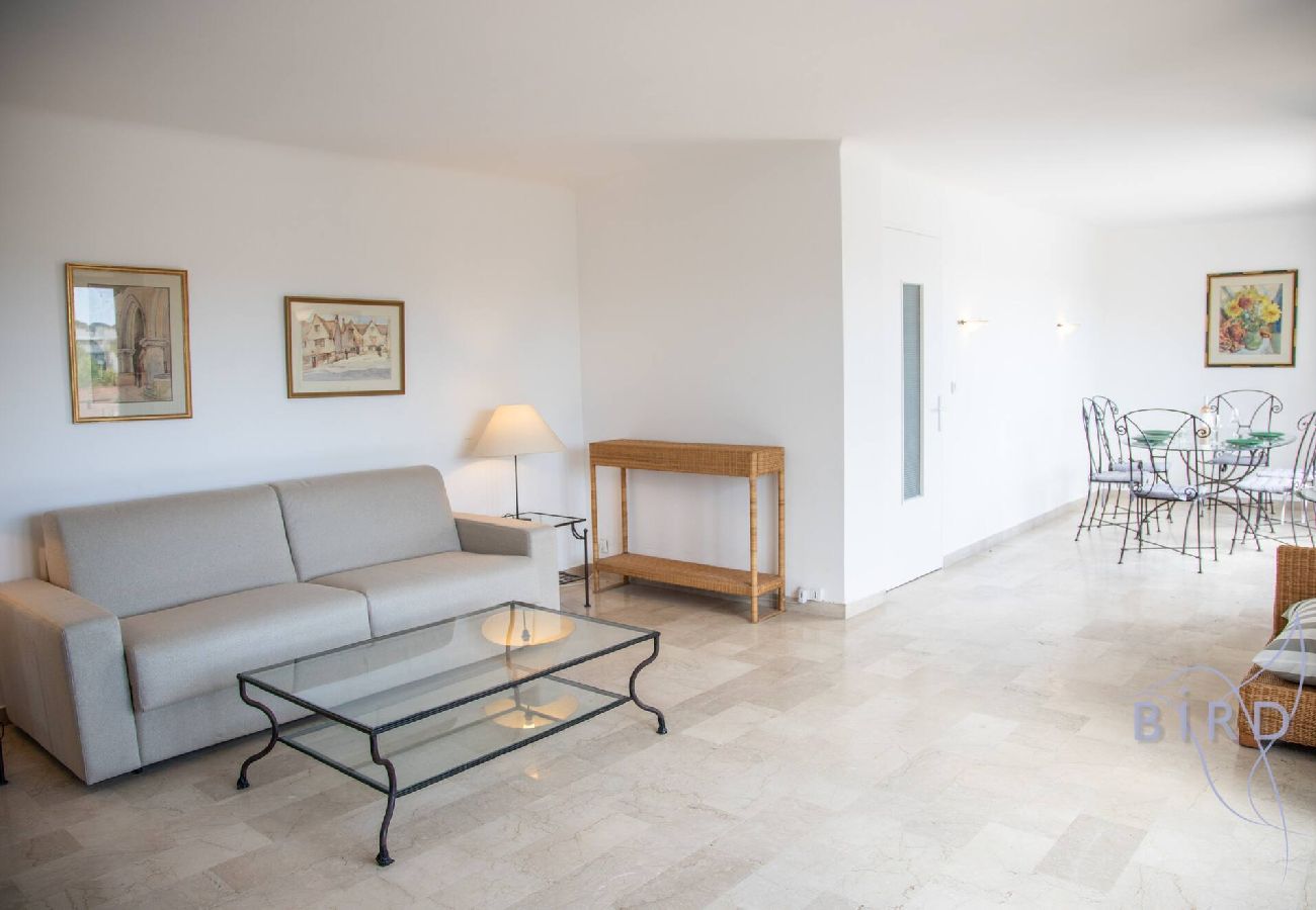 Apartment in Antibes - Superb apartment with unobstructed view of the rooftops