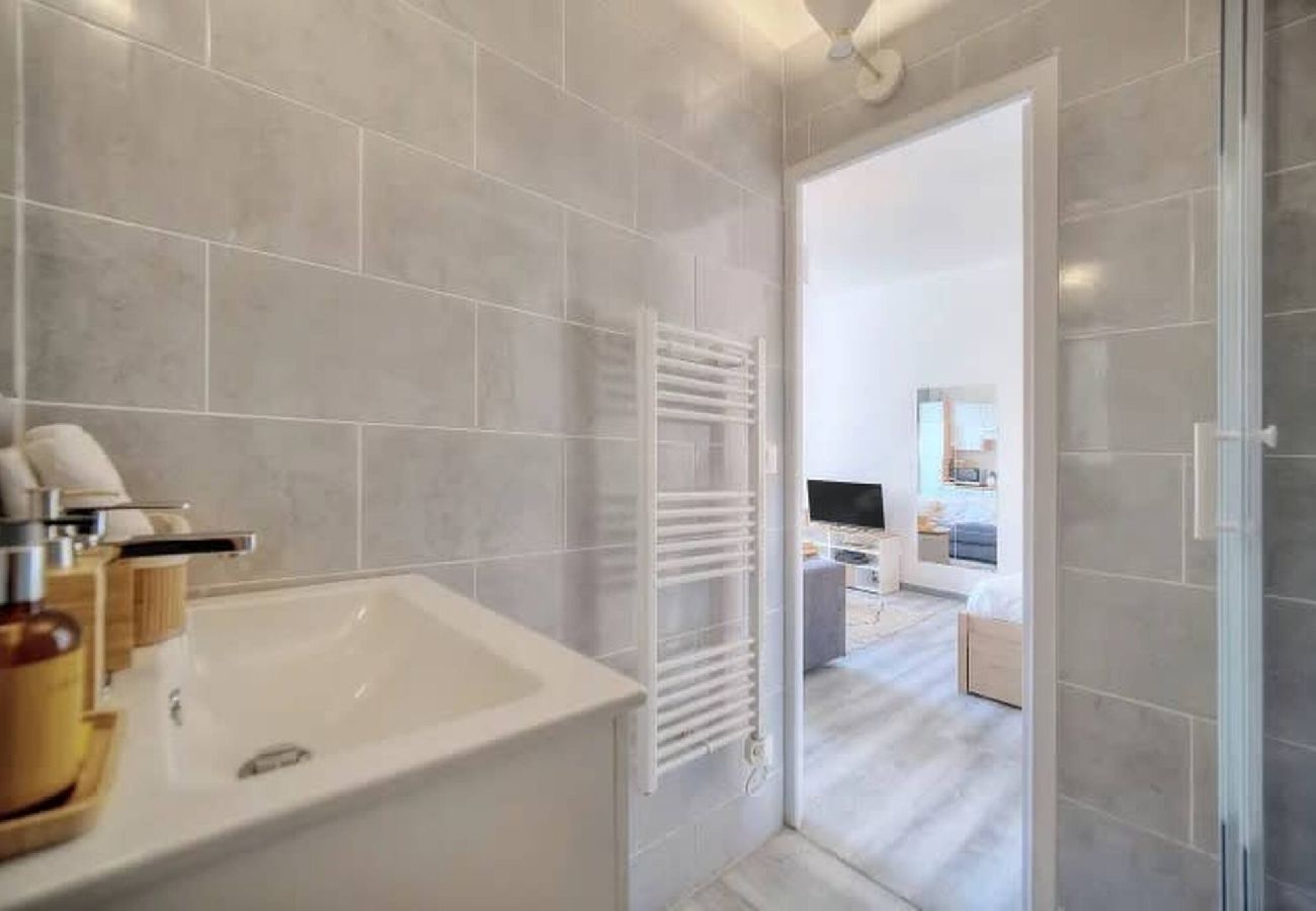 Studio in Cannes - Bright studio 5 minutes from the hyper center 