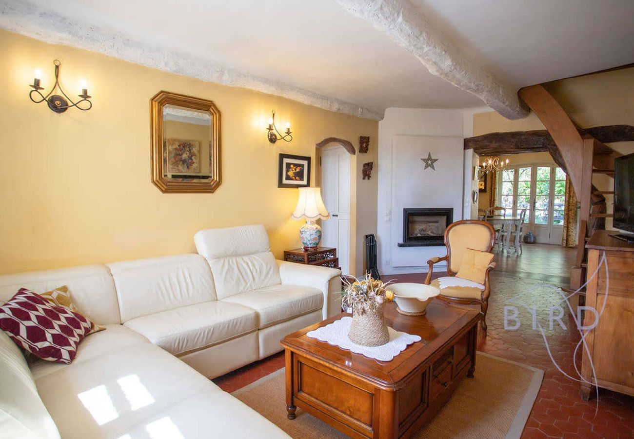 Villa in Fayence - Sumptuous Provencal farmhouse at the foot of the Fayence