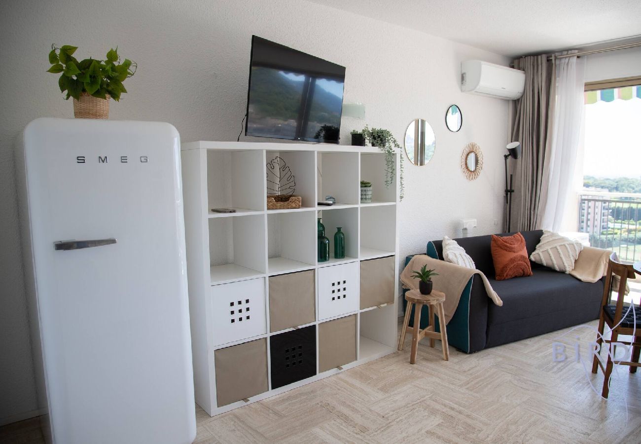 Studio in Mandelieu-la-Napoule - Elegant Studio With Marina Sea And Esterel View 