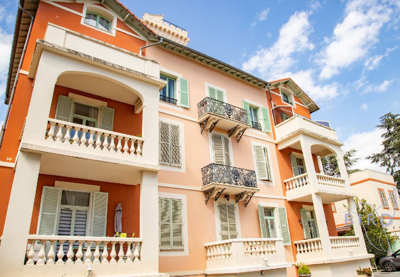 Apartment in Cagnes-sur-Mer - Charm and Authenticity Your Getaway in 