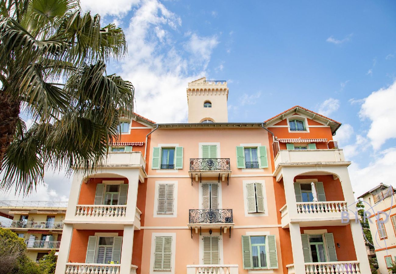 Apartment in Cagnes-sur-Mer - Charm and Authenticity Your Getaway in 