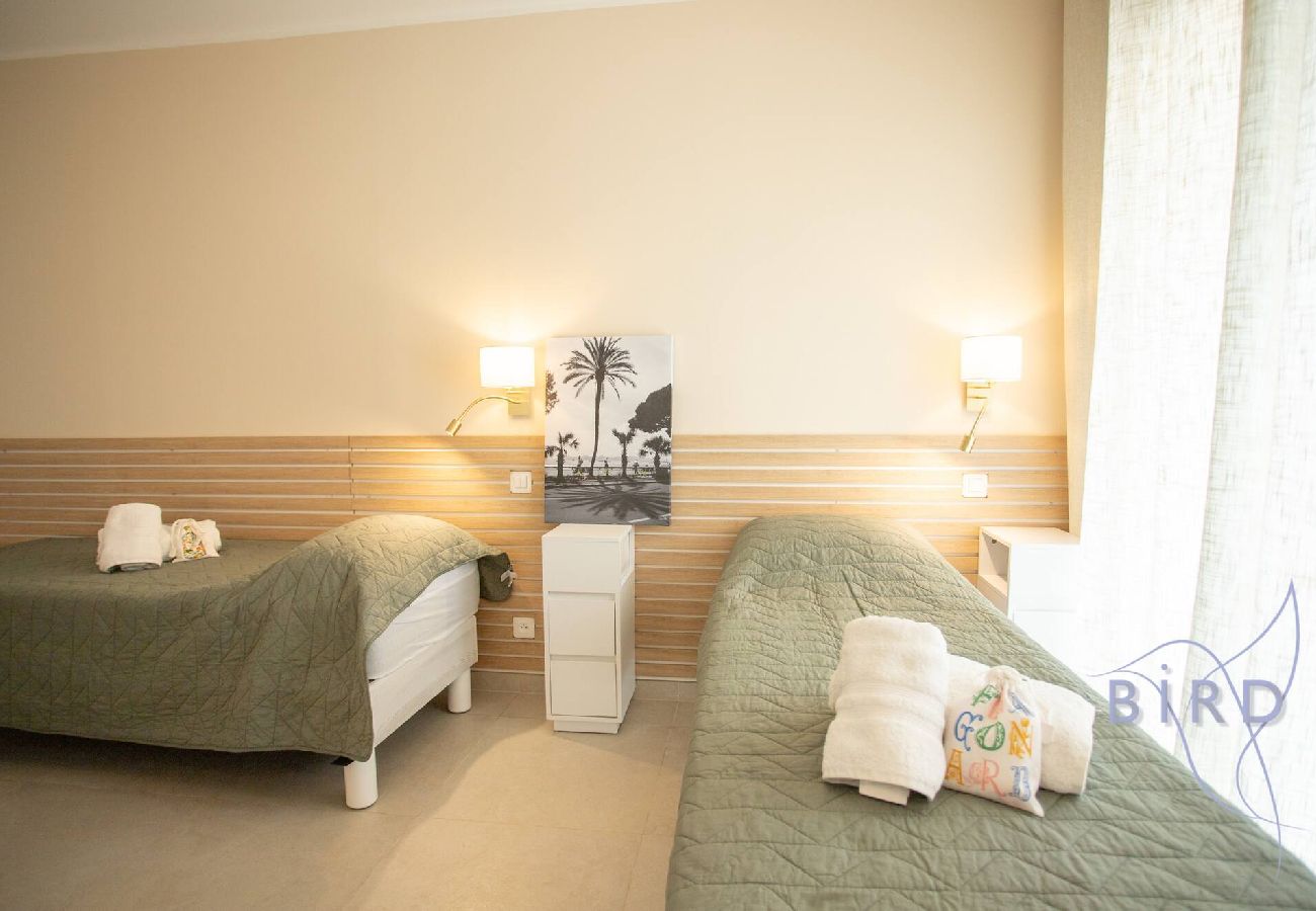 Apartment in Cannes - Cozy renovated apartment with sea view 