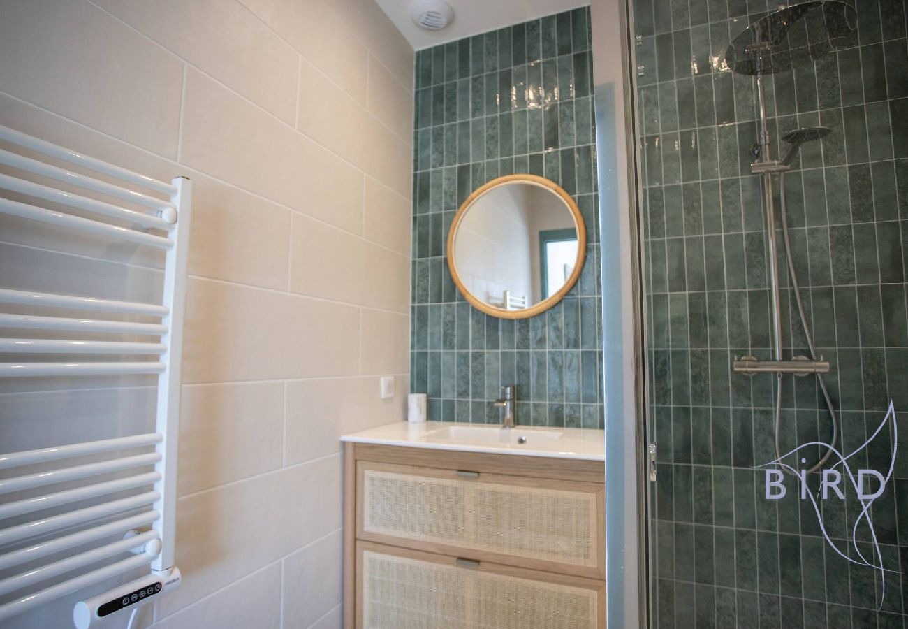 Villa in Bagnols-en-Forêt - Superb neo-Provençal villa with swimming pool AC