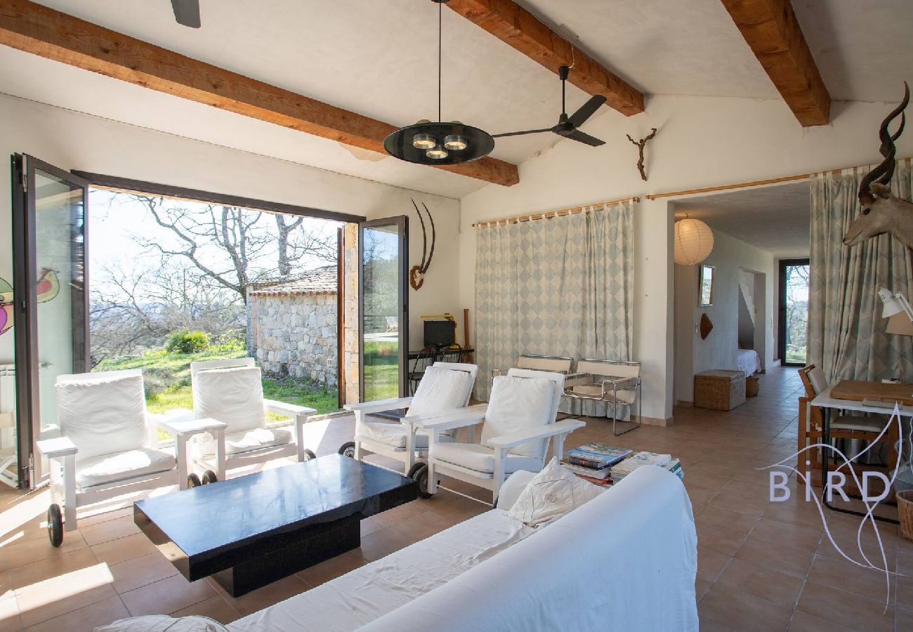 Villa in Tourrettes - Magnificent stone house in the heart of the Fayence