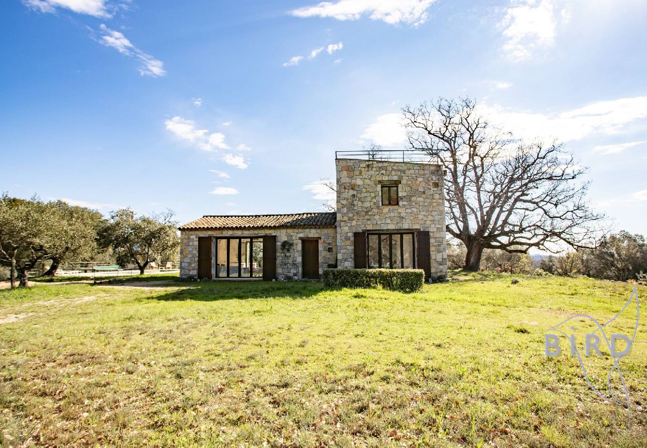 Villa in Tourrettes - Magnificent stone house in the heart of the Fayence