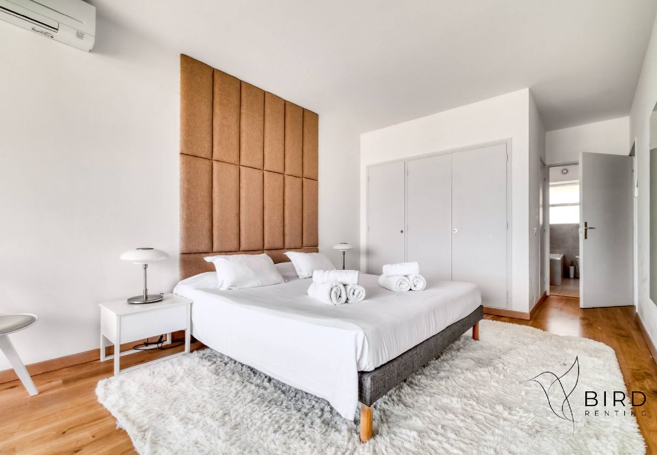 Apartment in Villeneuve-Loubet - A dream getaway by the sea 
