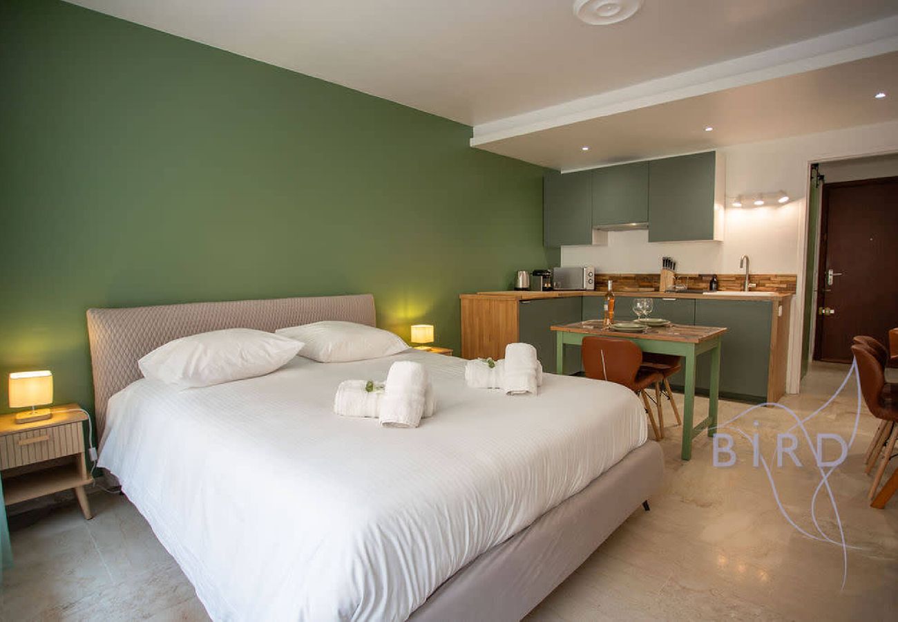 Studio in Cannes - Lovely renovated studio in the heart of Cannes 