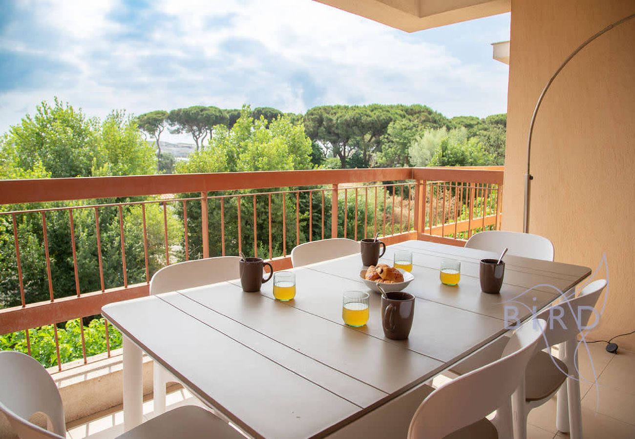 Apartment in Mandelieu-la-Napoule - Magnificent 2-bedroom near the lake and beach