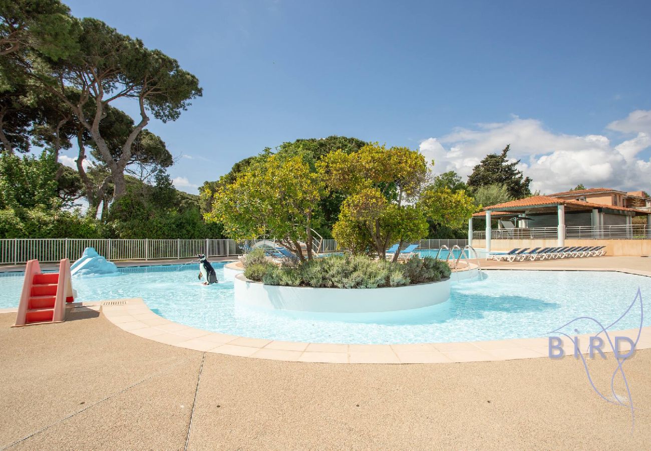 Apartment in Mandelieu-la-Napoule - Magnificent 2-bedroom near the lake and beach