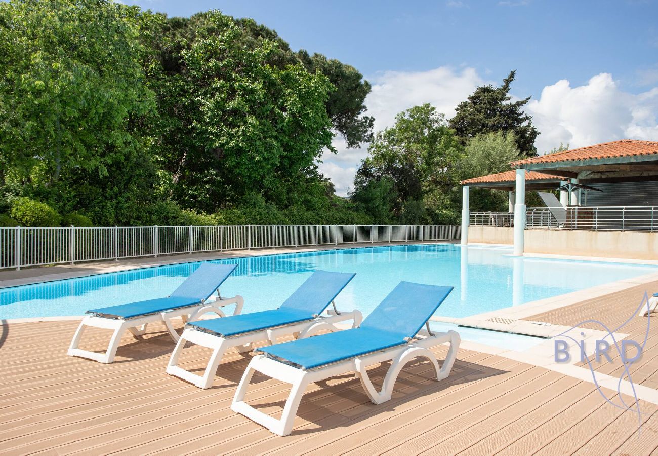 Apartment in Mandelieu-la-Napoule - Magnificent 2-bedroom near the lake and beach