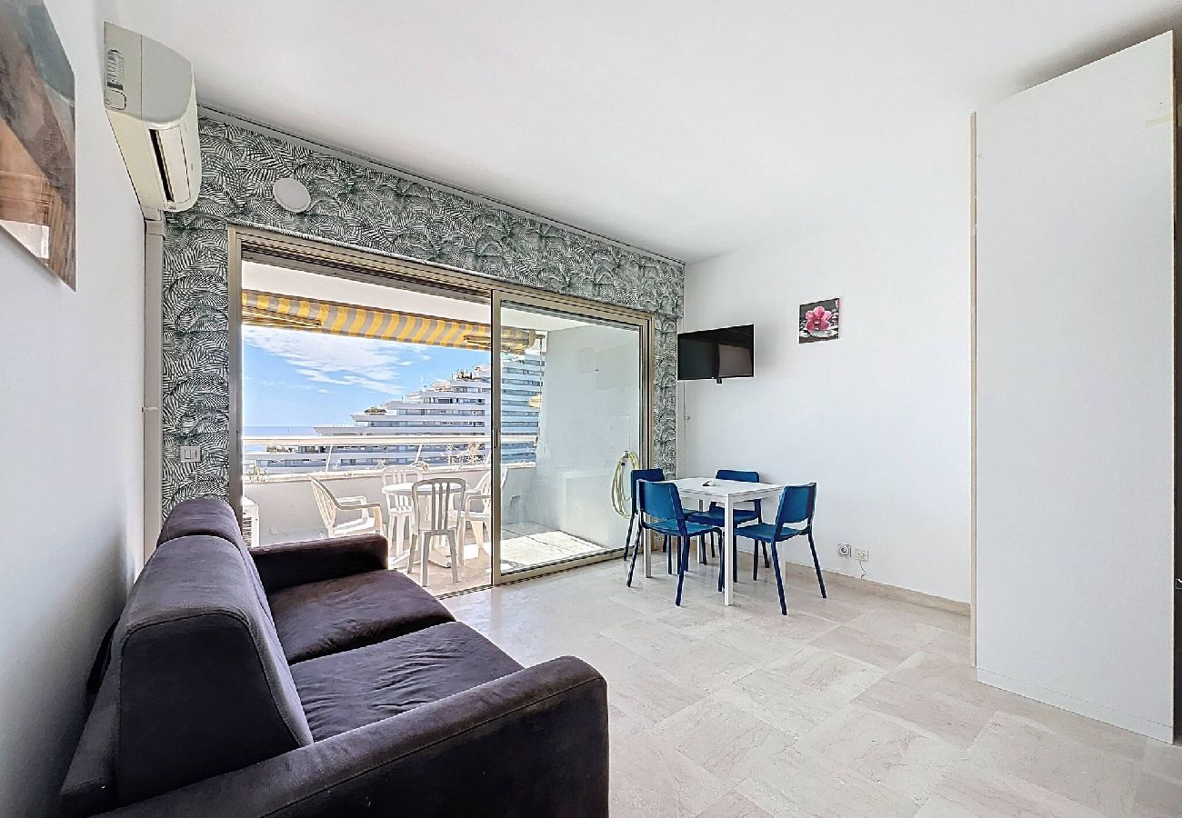 Apartment in Villeneuve-Loubet - Charming 2room in the iconic Marina Baie Des Anges 