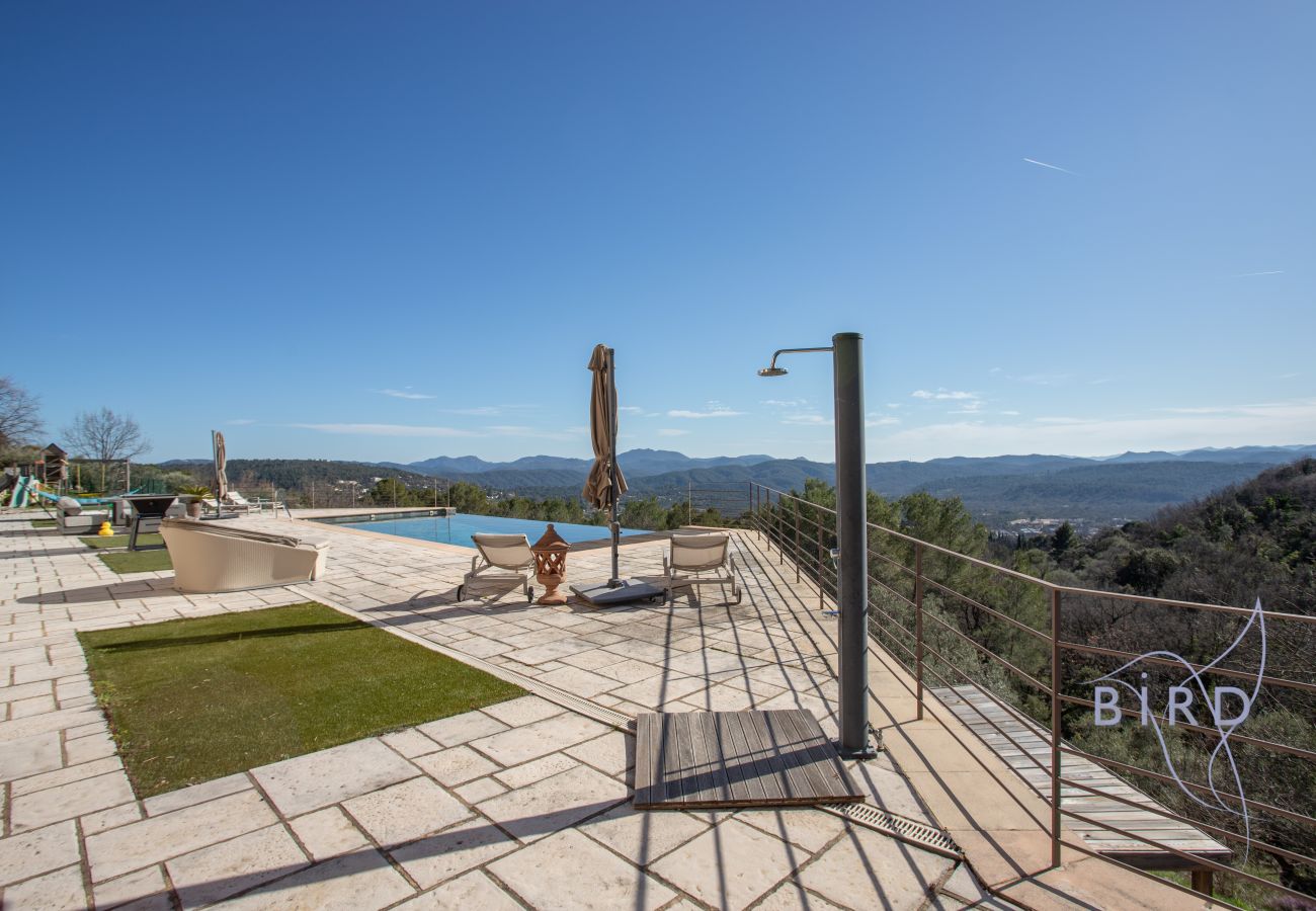 Villa in Montauroux - Modern and stunning Provençal villa WITH pool and view