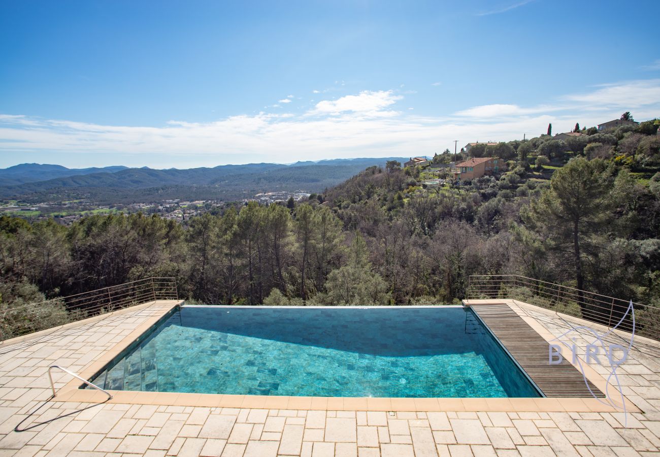 Villa in Montauroux - Modern and stunning Provençal villa WITH pool and view