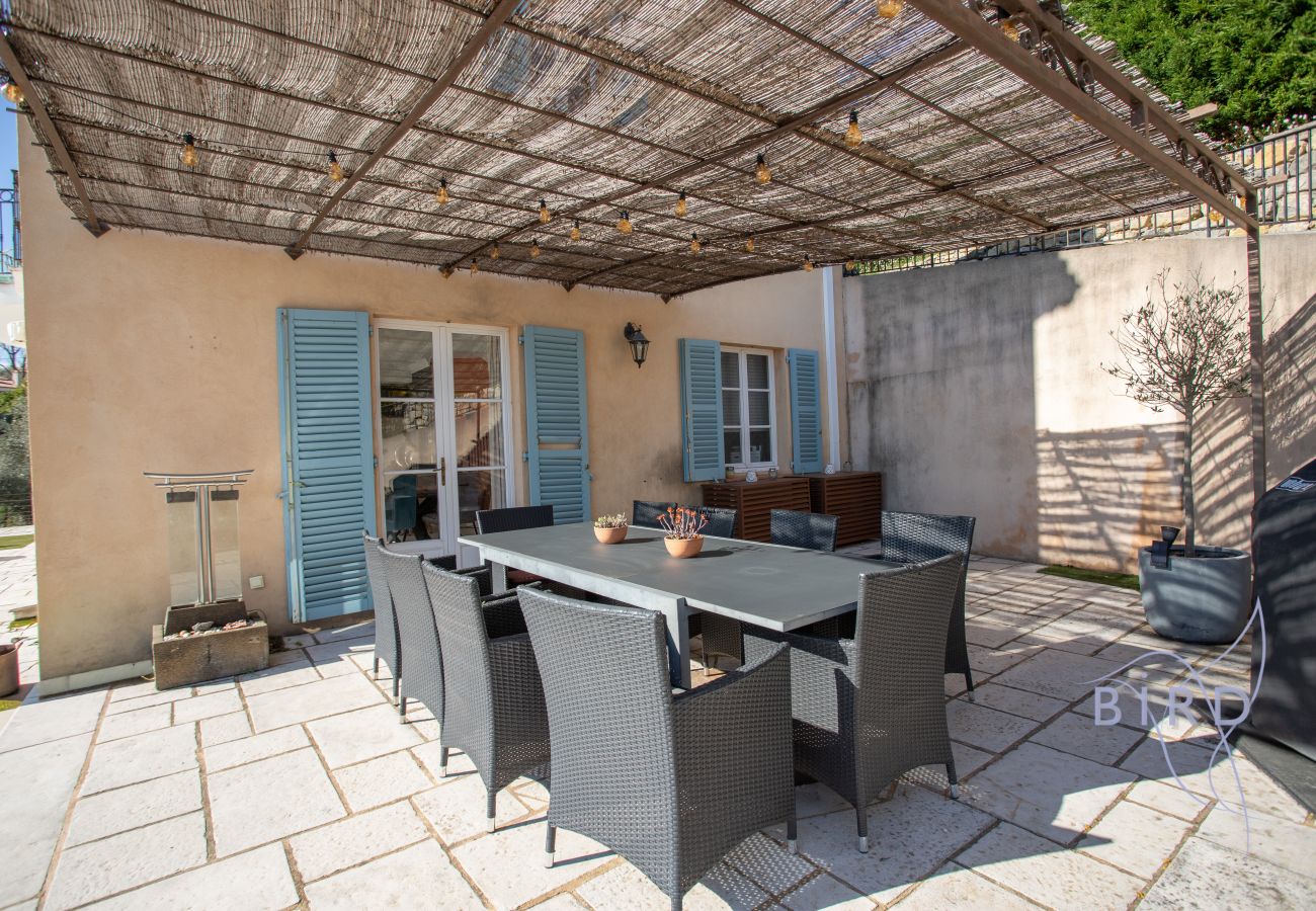 Villa in Montauroux - Modern and stunning Provençal villa WITH pool and view