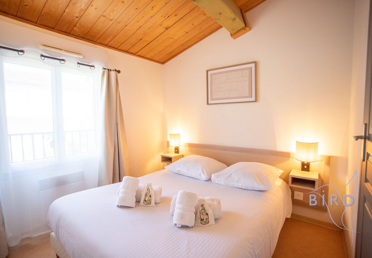 Apartment in Tourrettes - Charming townhouse with a shared pool