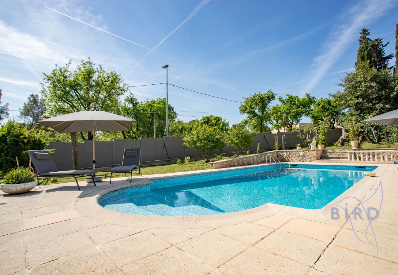 House in Mougins - Charming family home with a pool 