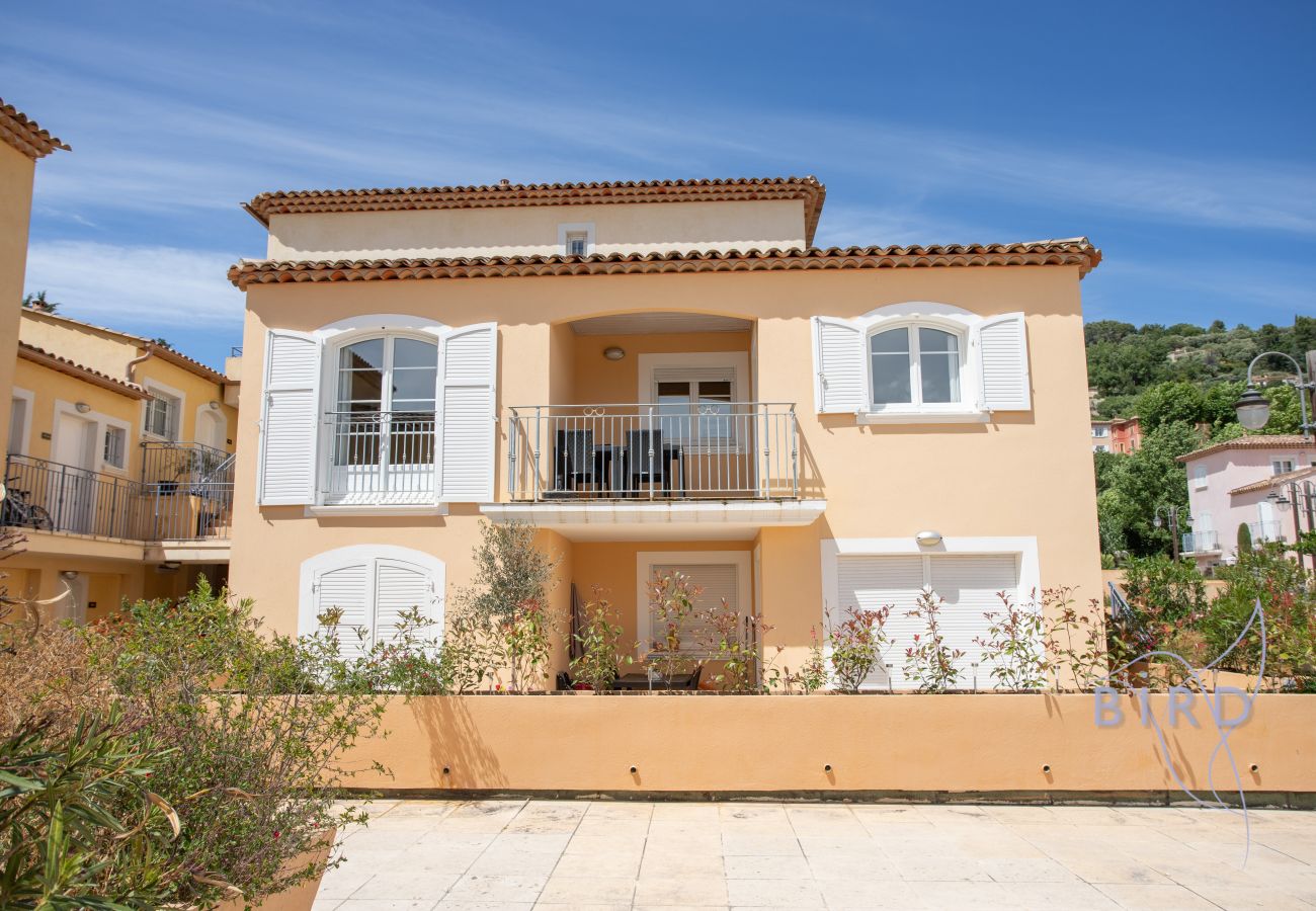 Apartment in Callian - Superb 2-bedroom apartment with air conditioning, terrace & pool
