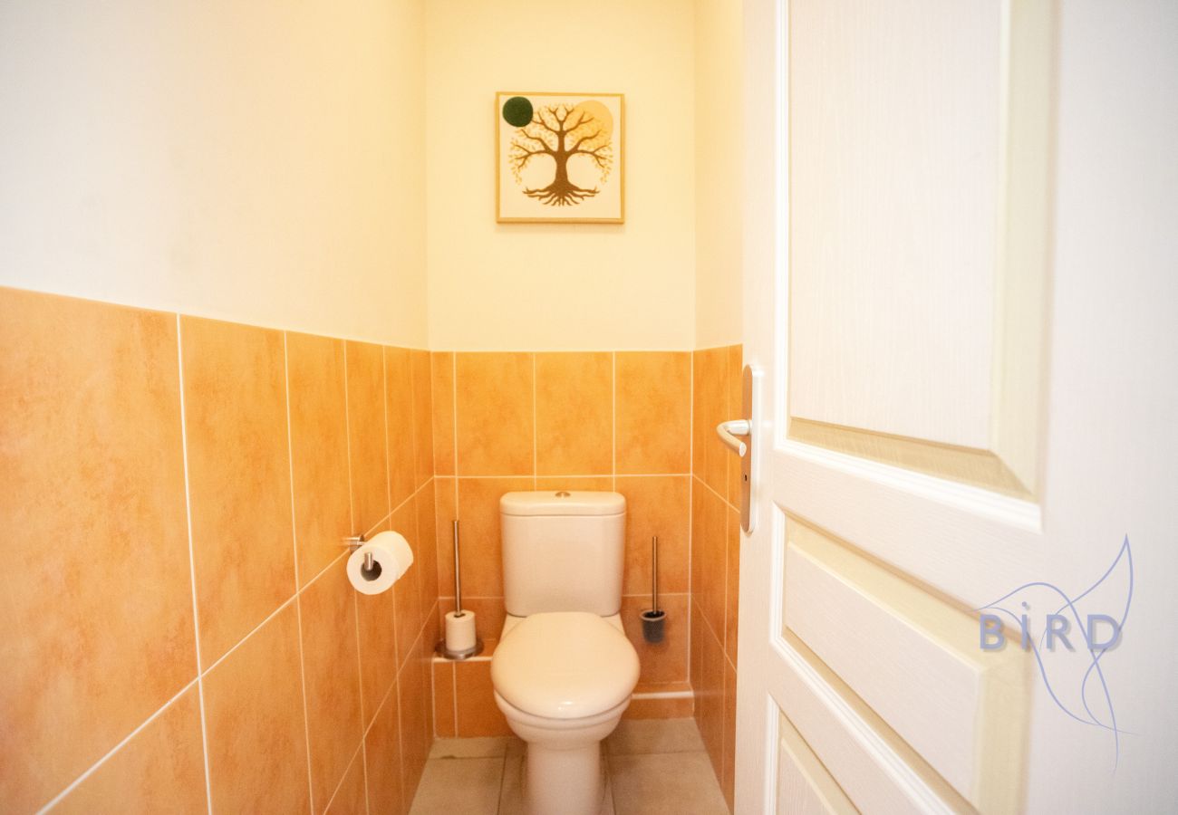 Apartment in Callian - Superb 2-bedroom apartment with air conditioning, terrace & pool