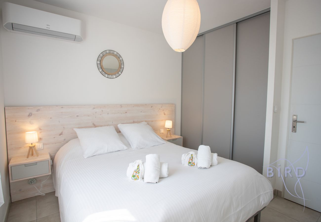 Terraced House in Callian - Charming Semi-Detached House with Terrace, Private Jacuzzi, and Garden